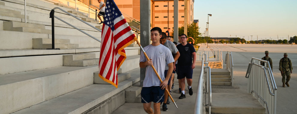 Climbing to commemorate, 433rd Civil Engineering Squadron Airmen honor 9/11 first responders