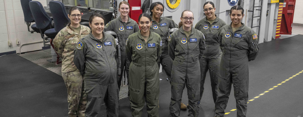 Women's History Month: All-female altitude chamber instructor flight soars to 25,000 feet