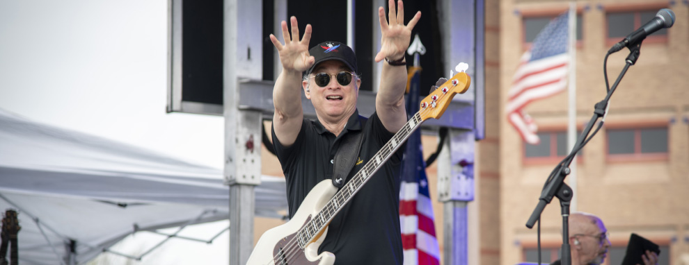 Gary Sinise and the Lt. Dan Band entertain staff, patients at BAMC