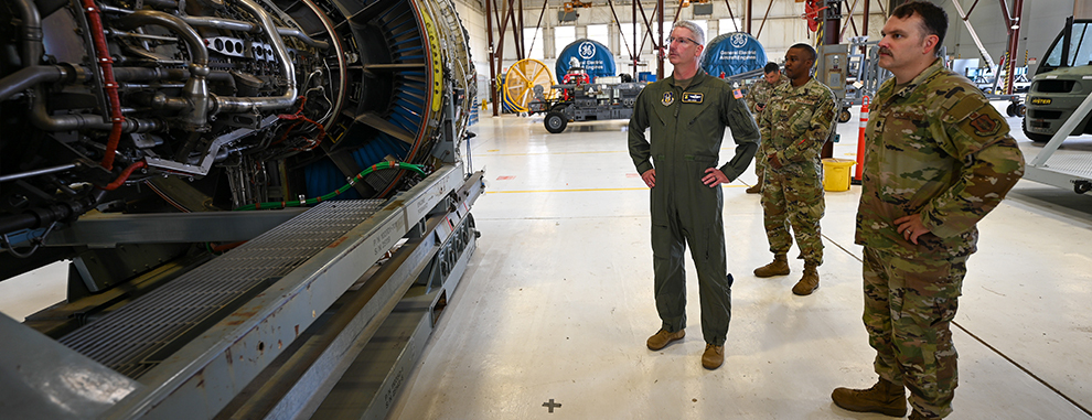 Texas, Delaware Airmen team up for C-5M Super Galaxy maintenance