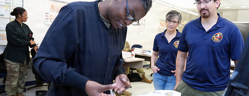 NAMRU San Antonio conducts usability testing of portable ozone sterilizer