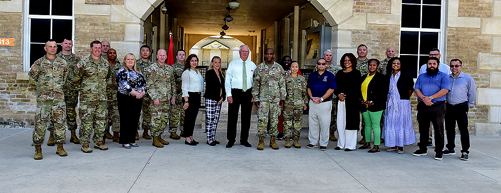MICC Contracting Leader Course provides insight for future leaders