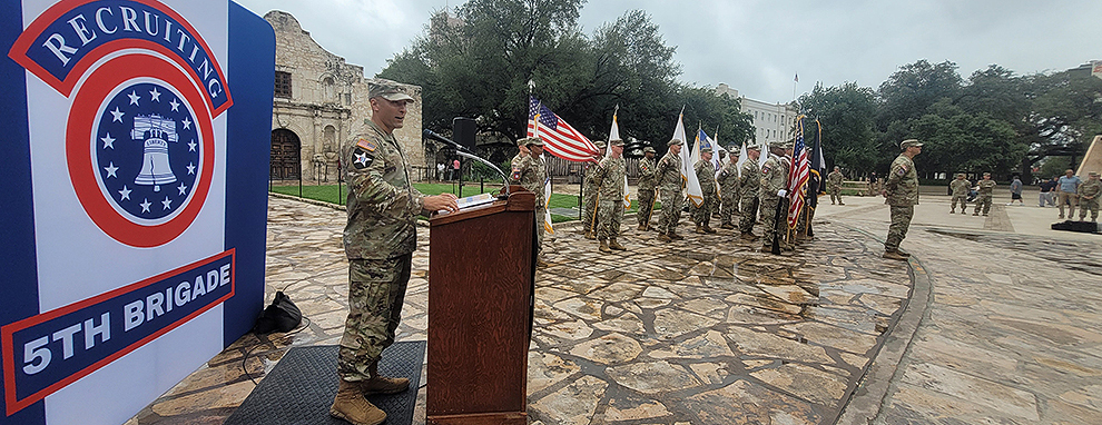 5th Recruiting Brigade welcomes new commander at Alamo ceremony